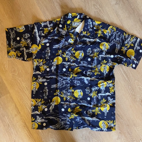 Medium make Hawaiian shirt AVANTI